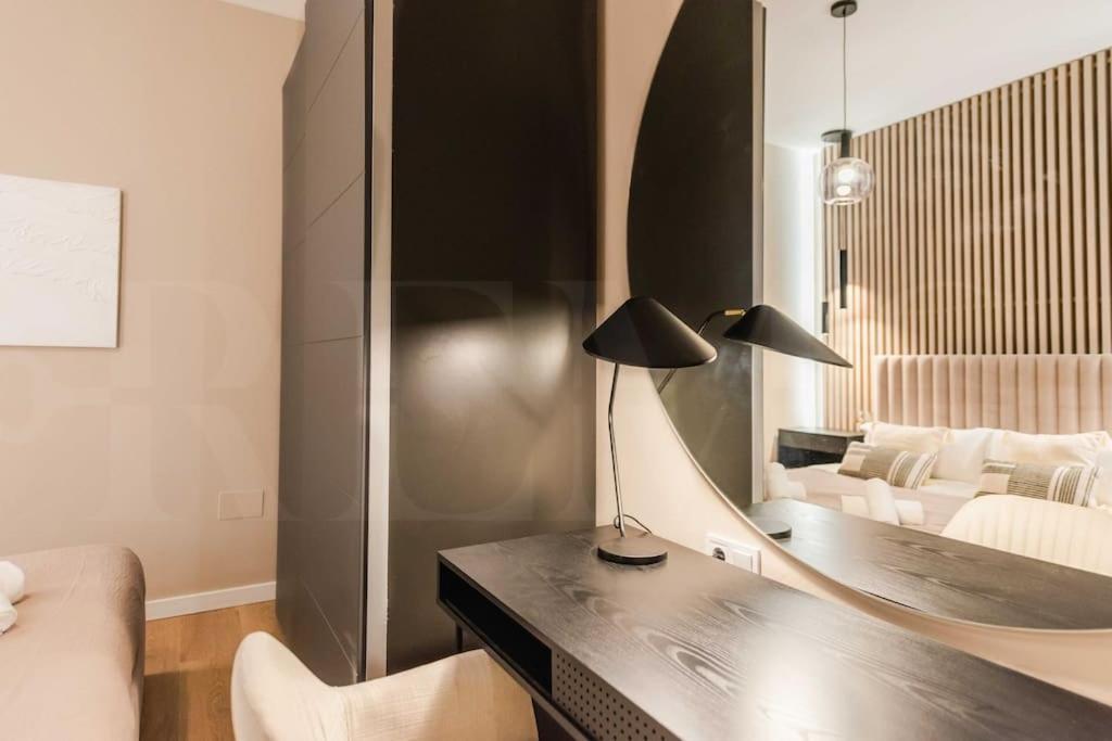 Contemporary Minimalist Apartment By Rems Málaga Eksteriør bilde