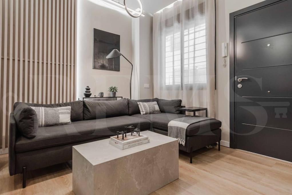 Contemporary Minimalist Apartment By Rems Málaga Eksteriør bilde